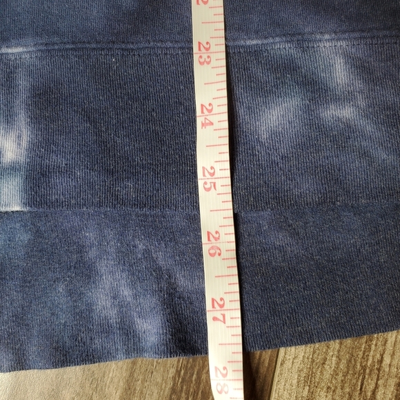 PINK Victoria's Secret Oversized Blue Tie Dye Turtleneck Sweatshirt EUC - Picture 8 of 16